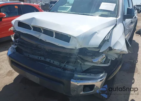 2015 Toyota Tundra Sr5 4.6L V8 z USA, uszkodzony, nr VIN 5TFEM5F10FX084229